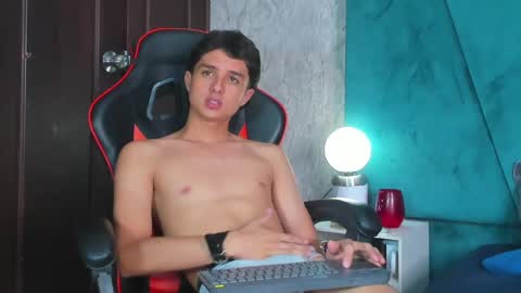 ethanlowell online show from January 27, 3:37 am