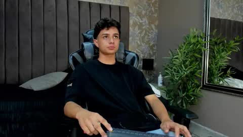 ethanlowell online show from October 15, 6:02 am