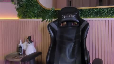 ethanlowell online show from February 13, 4:19 am