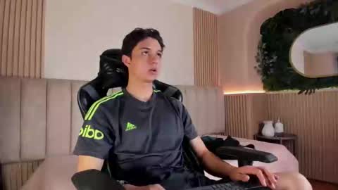 ethanlowell online show from March 18, 10:24 pm