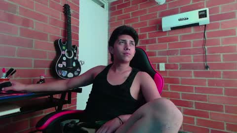 ethann2_ online show from May 27, 5:10 pm