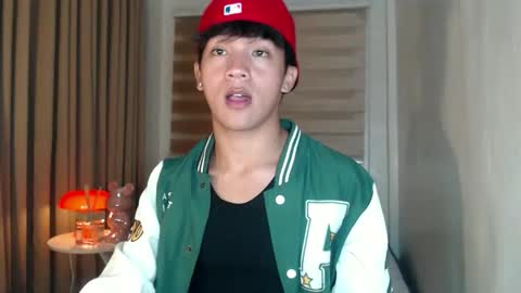 Snapshot of etherealboytoy4hire chatting on May 23, 4:00 pm Rey online show from May 23, 4:00 pm