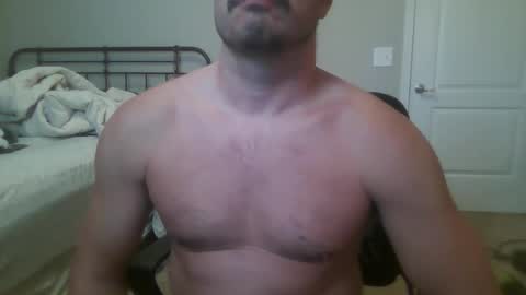 Snapshot of etim33 chatting on October 22, 6:40 pm etim33 online show from October 22, 6:40 pm