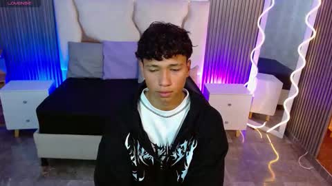 ette online show from October 22, 12:44 am