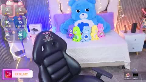 ette online show from March 18, 3:09 am