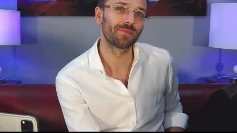 Snapshot of euginehot chatting on December 20, 11:00 am euginehot online show from December 20, 11:00 am