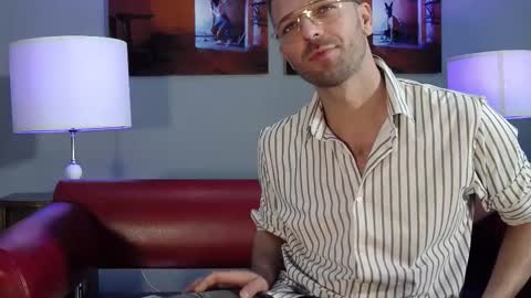 Snapshot of euginehot chatting on December 25, 12:26 pm euginehot online show from December 25, 12:26 pm