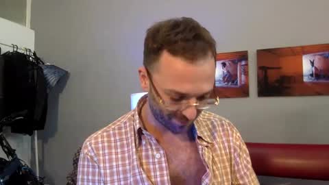 Snapshot of euginehot chatting on March 4, 3:04 pm euginehot online show from March 4, 3:04 pm