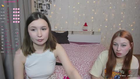 Veronica Tiia Lilith left to right online show from January 22, 4:34 am