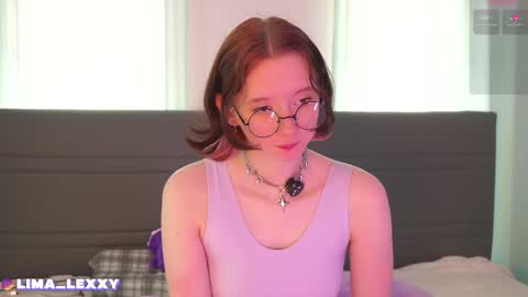 Snapshot of euphoria_girls chatting on June 4, 1:00 am check about me online show from June 4, 1:00 am