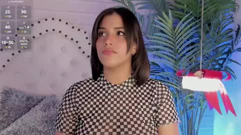 Snapshot of eureekaa chatting on December 29, 3:44 am Eurekaa online show from December 29, 3:44 am