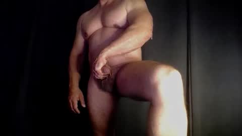 Snapshot of eurobullmuscle chatting on September 23, 1:52 am euro bull online show from September 23, 1:52 am