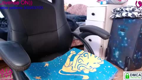 Snapshot of eva_blond_hot chatting on February 23, 11:44 am Eva online show from February 23, 11:44 am