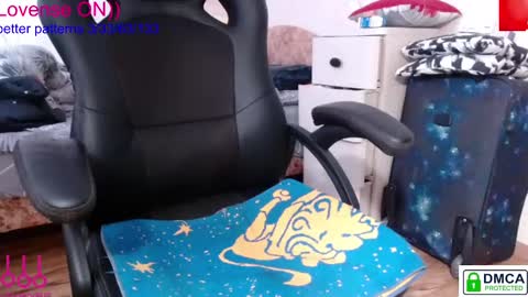 Snapshot of eva_blond_hot chatting on February 24, 7:33 am Eva online show from February 24, 7:33 am