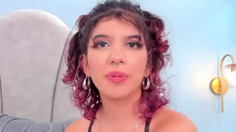 Eva  online show from June 30, 3:40 am