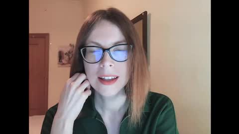 Snapshot of eva_cutesmile chatting on February 10, 7:51 pm Eva online show from February 10, 7:51 pm