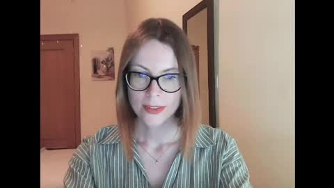 Snapshot of eva_cutesmile chatting on April 22, 7:04 pm Eva online show from April 22, 7:04 pm