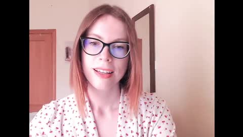Snapshot of eva_cutesmile chatting on April 23, 3:36 pm Eva online show from April 23, 3:36 pm