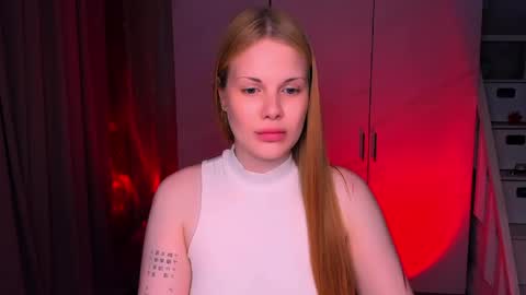 Snapshot of eva_ellis chatting on June 4, 11:49 am Eva online show from June 4, 11:49 am