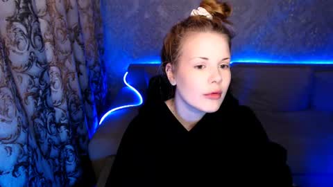 Snapshot of eva_ellis chatting on June 16, 6:43 pm Eva online show from June 16, 6:43 pm