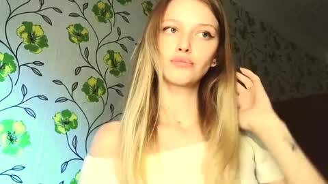 Evvie online show from May 25, 2:23 pm