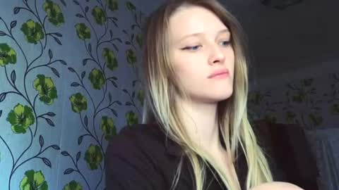 Evvie online show from June 12, 6:34 am