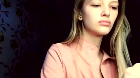 Evvie online show from June 30, 5:19 am