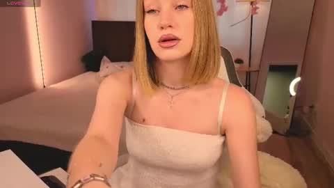eva hamilton online show from July 21, 12:57 am
