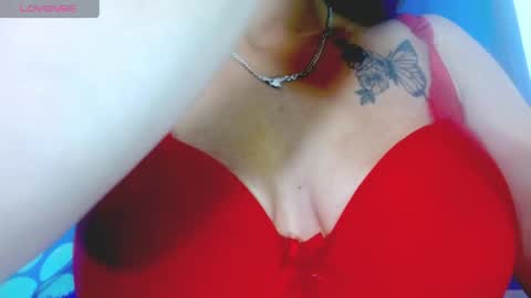EVA online show from April 27, 2:26 pm