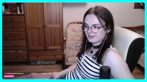 Snapshot of eva_katt chatting on December 16, 9:09 pm Gamer Katt online show from December 16, 9:09 pm