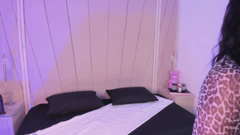 eva_kingsford online show from April 23, 11:31 am