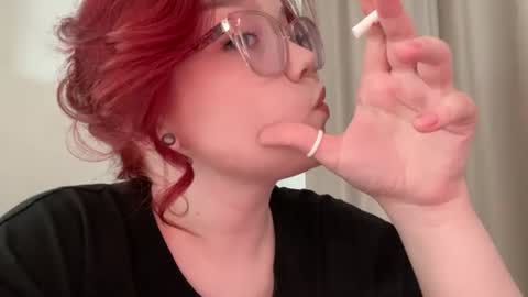 Snapshot of eva_kittenn chatting on June 22, 3:53 pm eva_kittenn online show from June 22, 3:53 pm