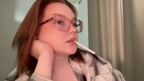 Snapshot of eva_kittenn chatting on June 27, 12:22 pm eva_kittenn online show from June 27, 12:22 pm