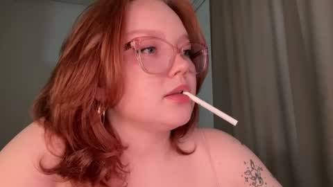 Snapshot of eva_kittenn chatting on July 28, 4:39 pm eva_kittenn online show from July 28, 4:39 pm