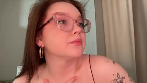 Snapshot of eva_kittenn chatting on July 29, 9:07 am eva_kittenn online show from July 29, 9:07 am
