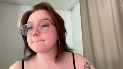 Snapshot of eva_kittenn chatting on August 1, 12:59 pm eva_kittenn online show from August 1, 12:59 pm