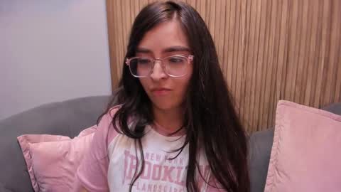 Snapshot of eva_macalliter chatting on January 8, 11:54 am Angelinne online show from January 8, 11:54 am