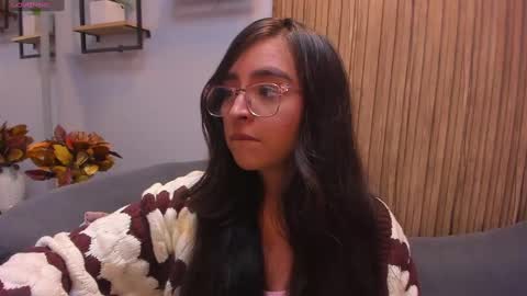 Snapshot of eva_macalliter chatting on January 19, 3:29 am Angelinne online show from January 19, 3:29 am