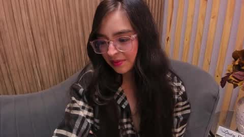 Snapshot of eva_macalliter chatting on February 20, 2:40 am Angelinne online show from February 20, 2:40 am