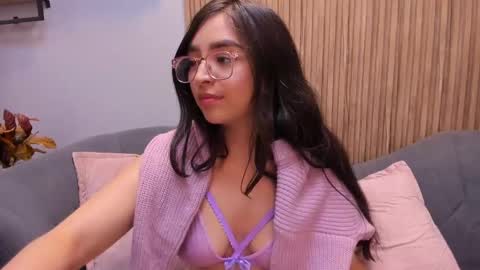 Snapshot of eva_macalliter chatting on February 27, 6:18 am Angelinne online show from February 27, 6:18 am
