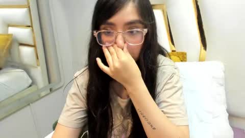 Snapshot of eva_macalliter chatting on March 9, 8:51 am Angelinne online show from March 9, 8:51 am