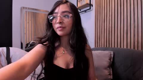 Snapshot of eva_macalliter chatting on September 22, 1:35 pm Angelinne online show from September 22, 1:35 pm