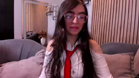 Snapshot of eva_macalliter chatting on October 12, 4:33 am Angelinne online show from October 12, 4:33 am