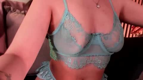 Angelinne online show from March 19, 2:37 am
