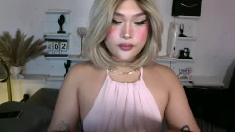 Queen Eva Mazikeen online show from July 2, 8:37 pm