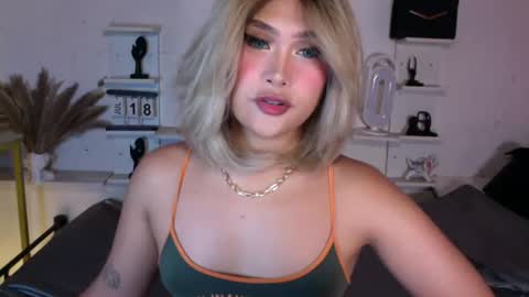 Queen Eva Mazikeen online show from July 18, 8:45 pm