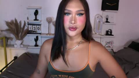 Queen Eva Mazikeen online show from July 30, 8:19 pm