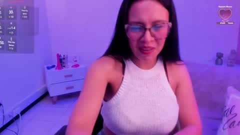 Eva  online show from February 14, 2:58 pm