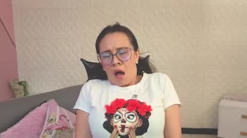 Eva  online show from June 4, 3:18 pm
