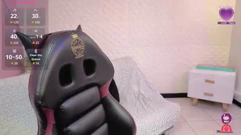 Eva  online show from June 23, 2:37 pm